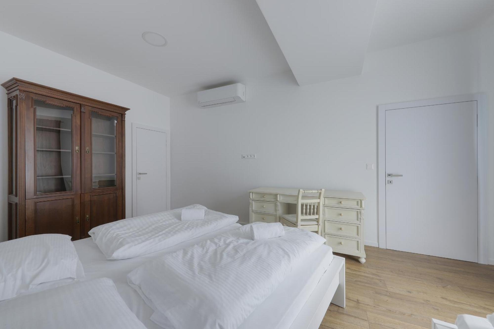 Shone Apartment Old Town 2 Bedroom Bratysława Zewnętrze zdjęcie